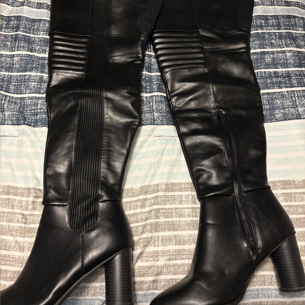 Just fab Black Knee-High Women's Boots